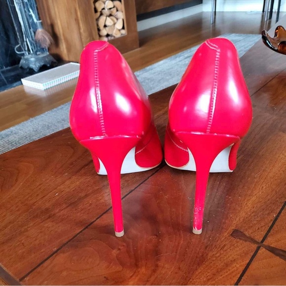 Steve Madden Women's Size 9.5 Red Leather Pointed Toe Pump - Picture 5 of 9
